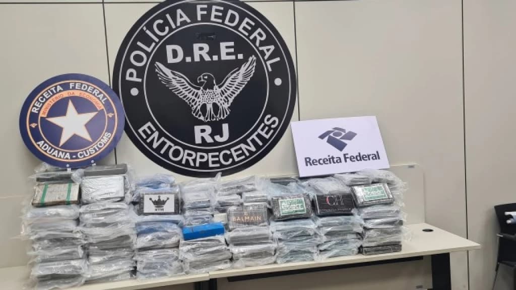 Navio que saiu de Santa Catarina é encontrado com drogas no Rio de Janeiro