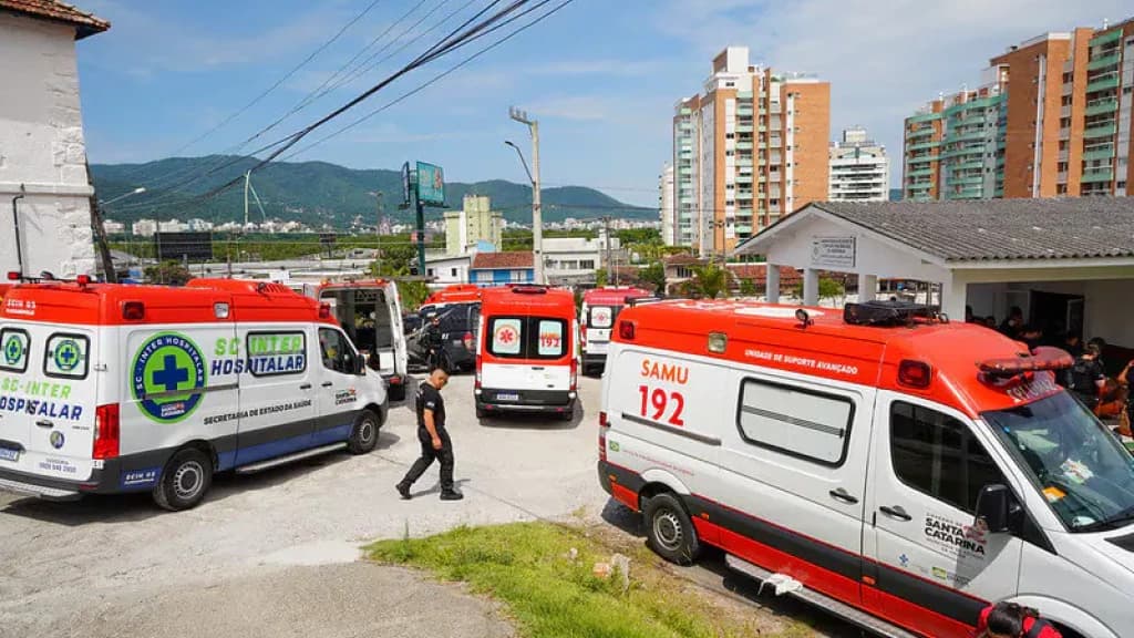 Agentes que tiraram detentos de incêndio em Penitenciária de Florianópolis ficam feridos