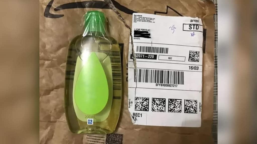 Homem compra iPhone em site e recebe perfume para bebês no lugar