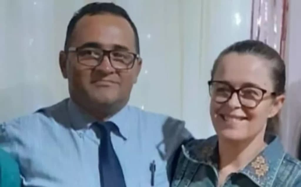TRISTEZA: Casal morre afogado em praia após tentar salvar filho de 13 anos