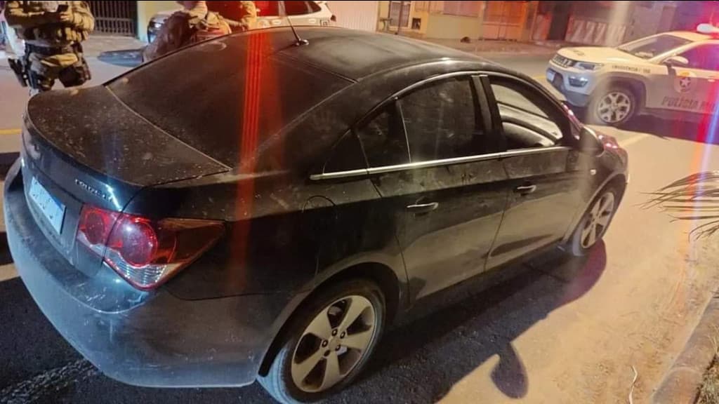 Sobrinho e comparsa são presos após furtarem carro do tio