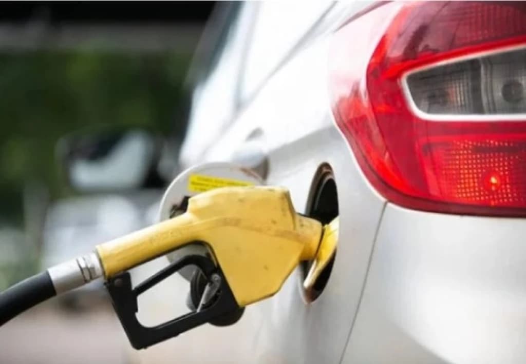 Preço da gasolina diminui em todo Brasil