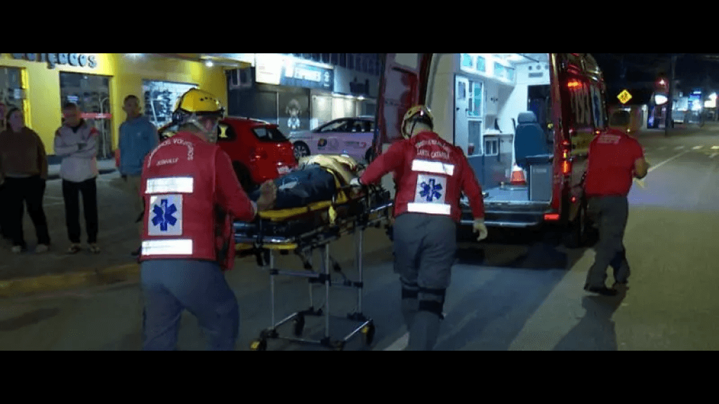 Ciclista é atendido em menos de cinco minutos após atropelamento próximo à base dos bombeiros