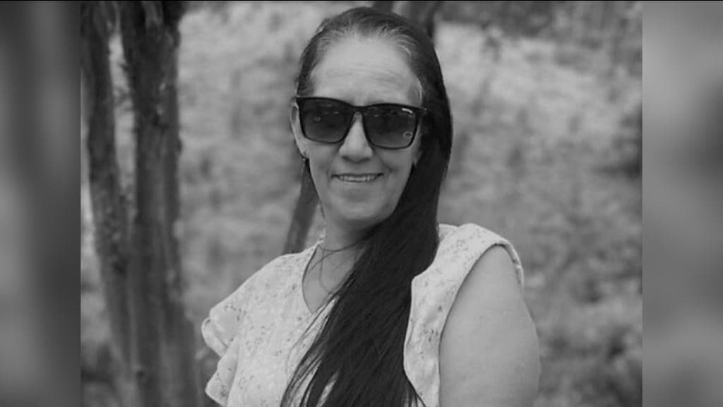 Mulher morre no hospital após ser atropelada por moto enquanto caminhava