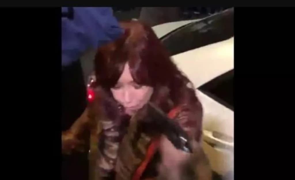 Brasileiro é preso após tentar matar vice-presidente da Argentina