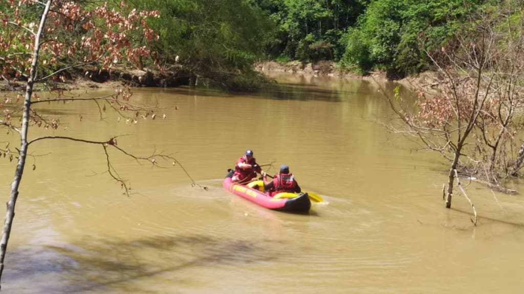Buscas por criança desaparecida no Rio Itajaí do Sul continuam nesta segunda