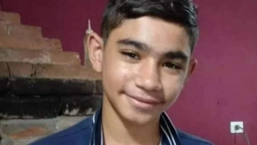 Menino de 13 anos é espancado até a morte em escola do Paraná