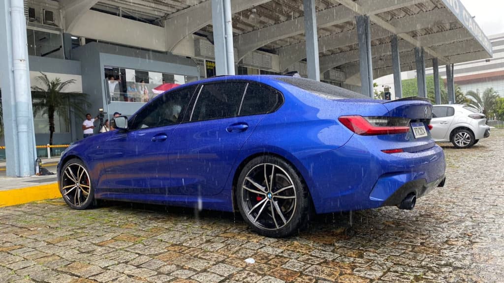 Peritos examinam carro envolvido em tragédia de Balneário Camboriú