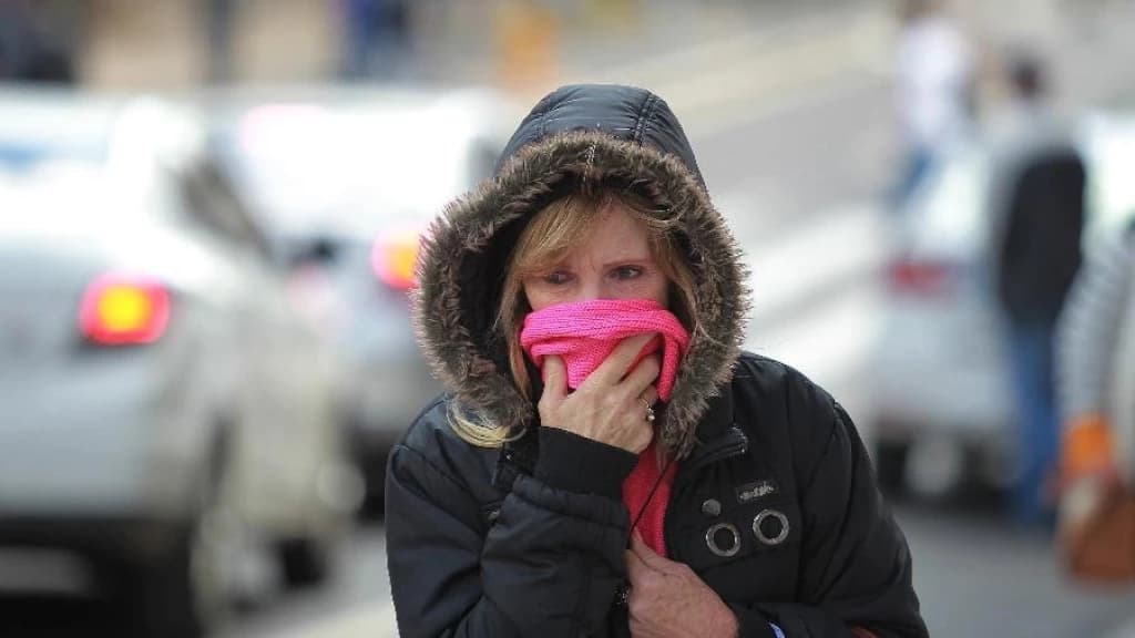 Prepare os casacos: frente fria e chuva chegam a SC