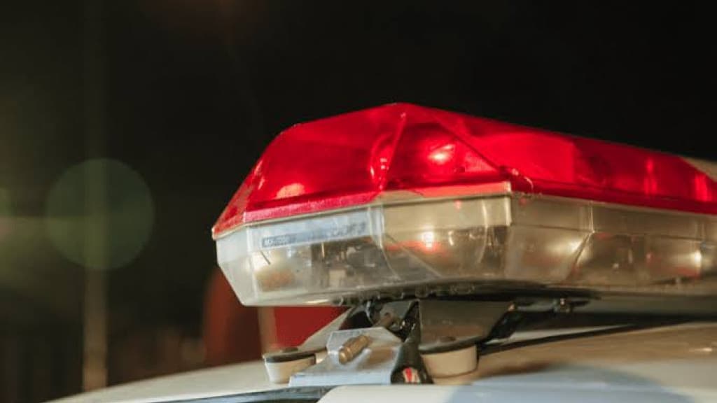 Homem é encontrado morto em porta-malas de carro em São José