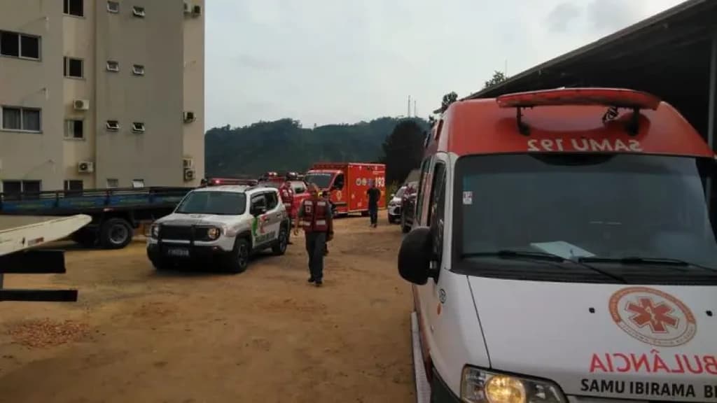 Empresário é morto a tiros dentro de empresa em SC