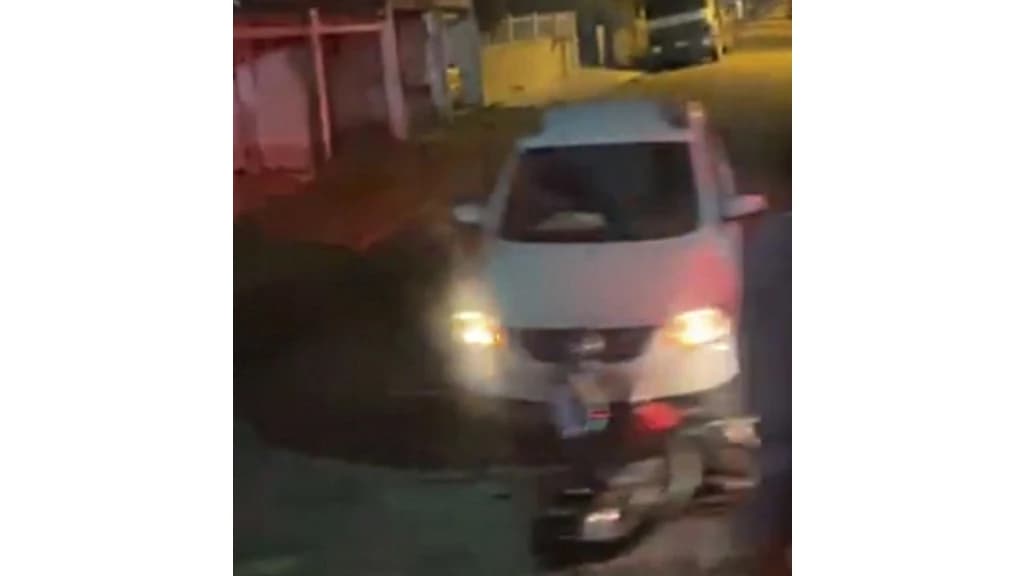 VÍDEO: Motociclista fica ferido após batida em Porto Belo