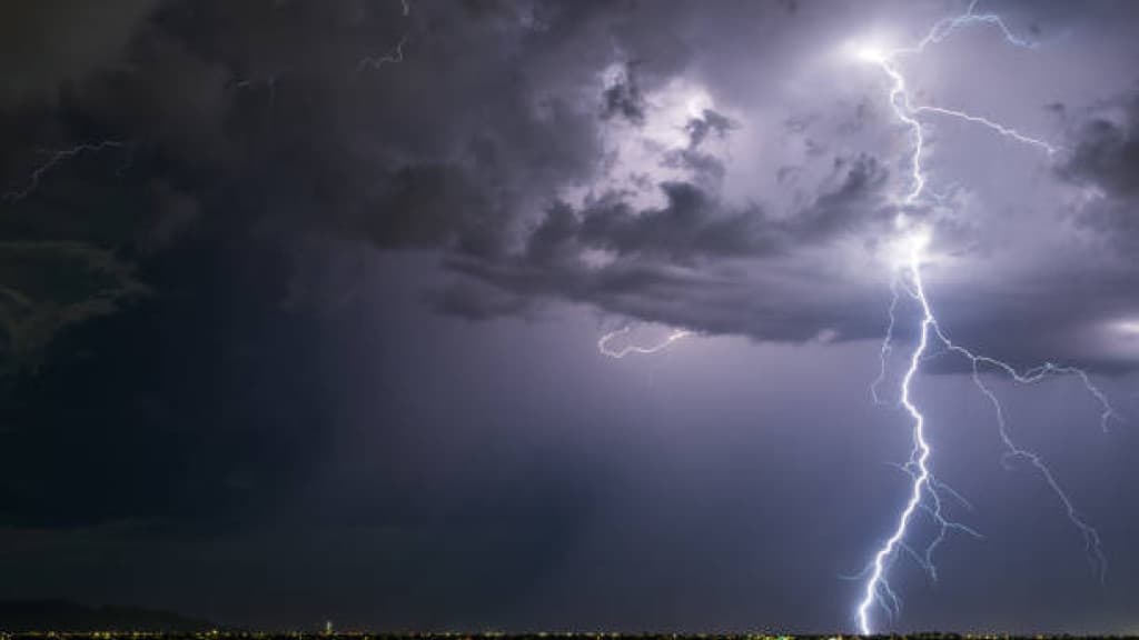 Defesa Civil em alerta: Previsão de 150 mm de chuva no Oeste e 100 mm no Alto Vale do Itajaí