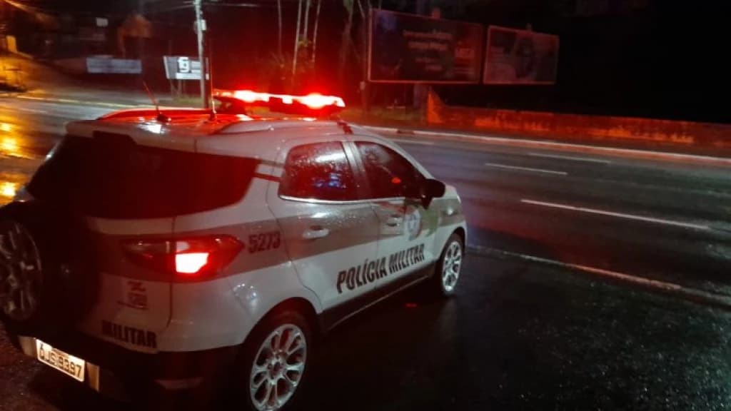 Discussão sobre bolo de chocolate acaba com Polícia Militar em SC