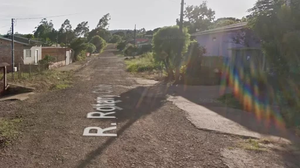 Rapaz visita parente, entra em discussão com vizinho e acaba baleado