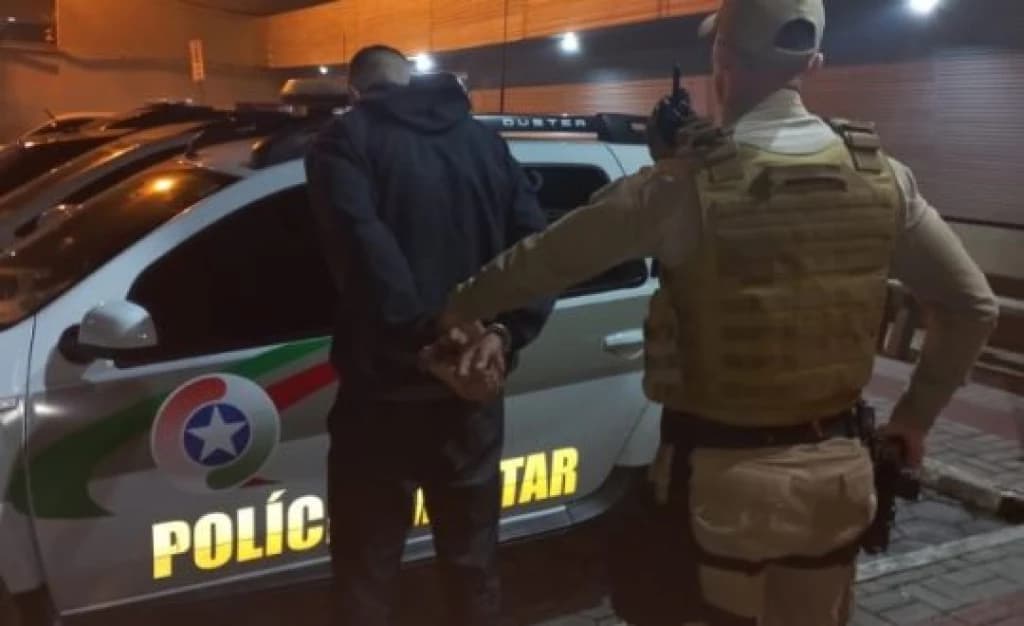 Criminoso vai curtir baile funk e se dá mal em Tijucas