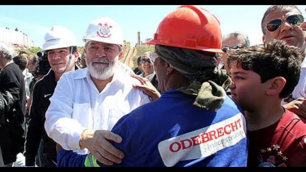 Petrobras abre as portas e Odebrecht volta a participar de contratos