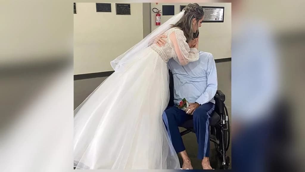 VÍDEO: Filha surpreende pai que não pôde ir ao casamento e aparece de noiva em hospital de SC