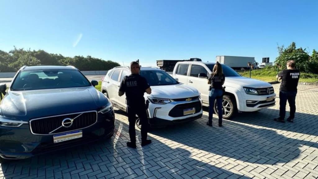 Operação em SC revela fraude milionária em licitação de notebooks