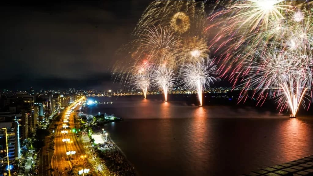 Prefeito de Floripa diz que Réveillon será sem fogos de artifício