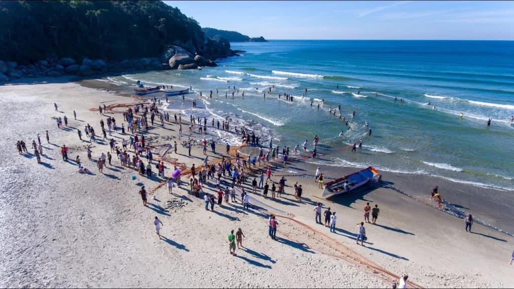 Bombinhas é finalista de prêmio internacional Green Destination Story Awards 2023