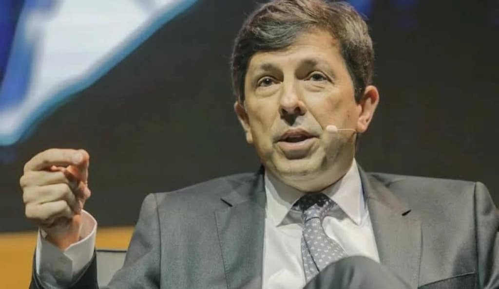 “Moraes impediu uma tentativa golpista”, diz João Amoedo