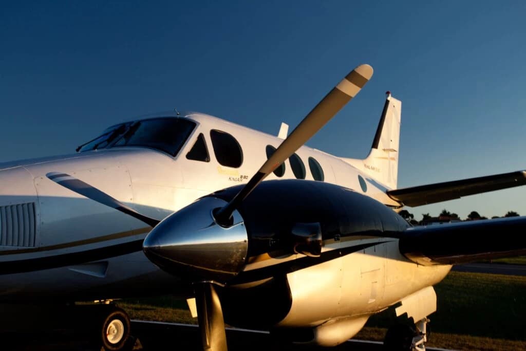 Empresa de táxi aéreo tem voos diretos entre Curitiba e Porto Belo