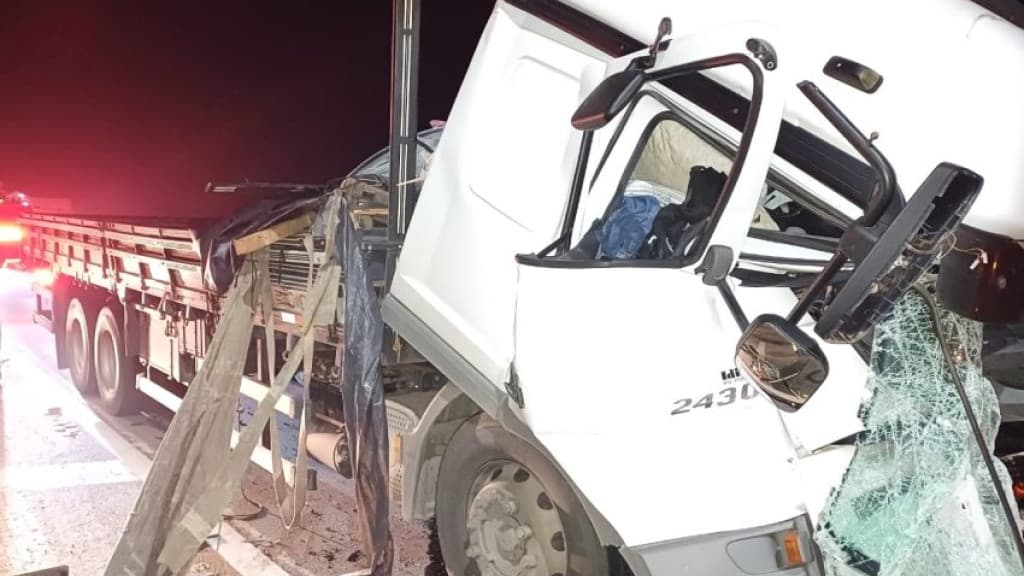 Catarinense morre em grave acidente de caminhão no Paraná