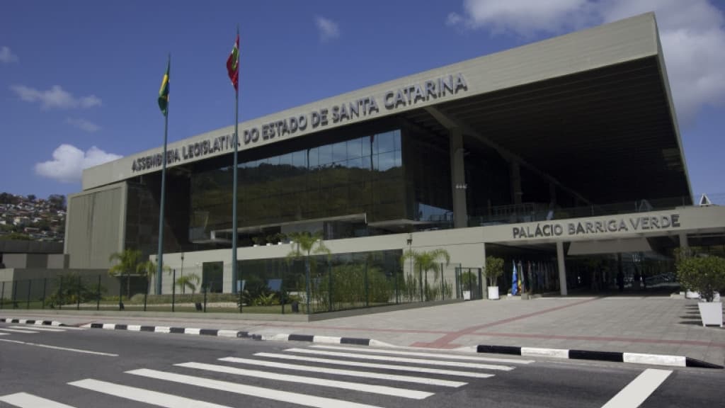 Inscrições para concurso da Assembleia Legislativa de Santa Catarina vão até março