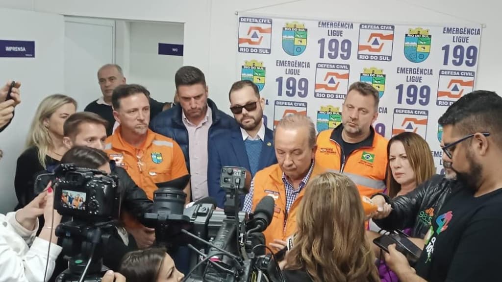 “Todas as barragens vão verter”, anuncia governador de SC