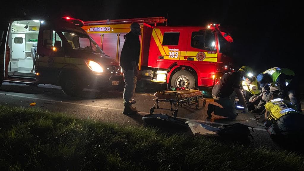 Policial de folga salva vida de motociclista que perdeu a perna na BR-280 em SC