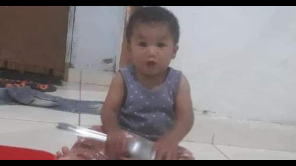 Bebê morre após ser atingido por chaleira de água quente