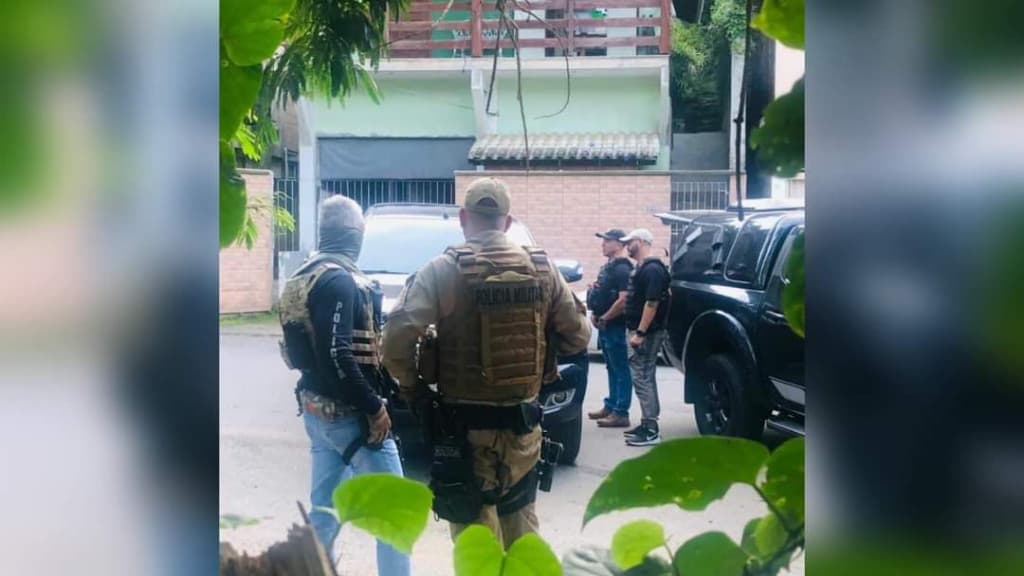 Forças de segurança cumprem 50 mandados de busca e apreensão em operação contra crime organizado em SC