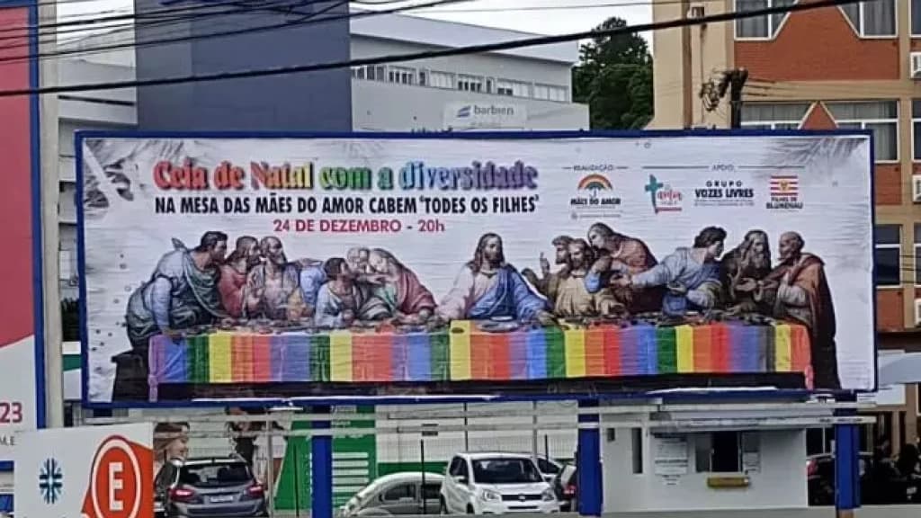 Jesus LGBTQIA+ em outdoor causa revolta em SC