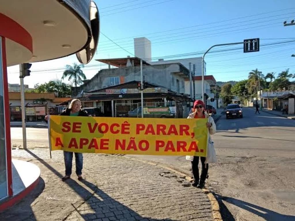 Apae de Tijucas realiza pedágio solidário neste sábado (1°)