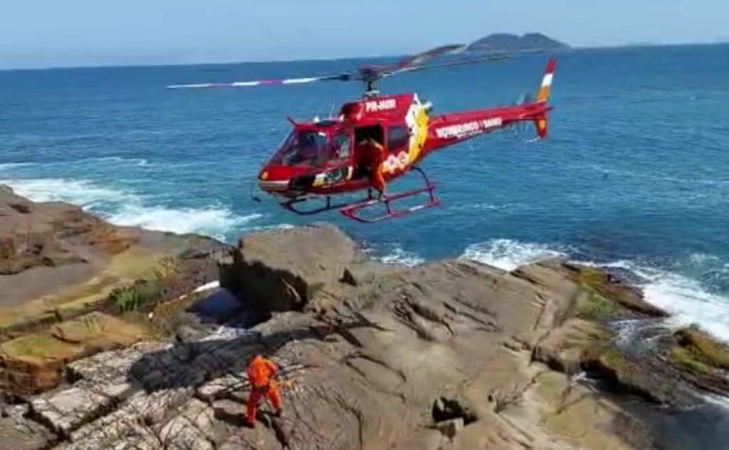 Jovem morre após cair de paredão de 15 metros em Florianópolis