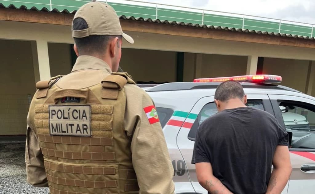 Homem que não voltou de “saidinha” da cadeia é recapturado em Itapema
