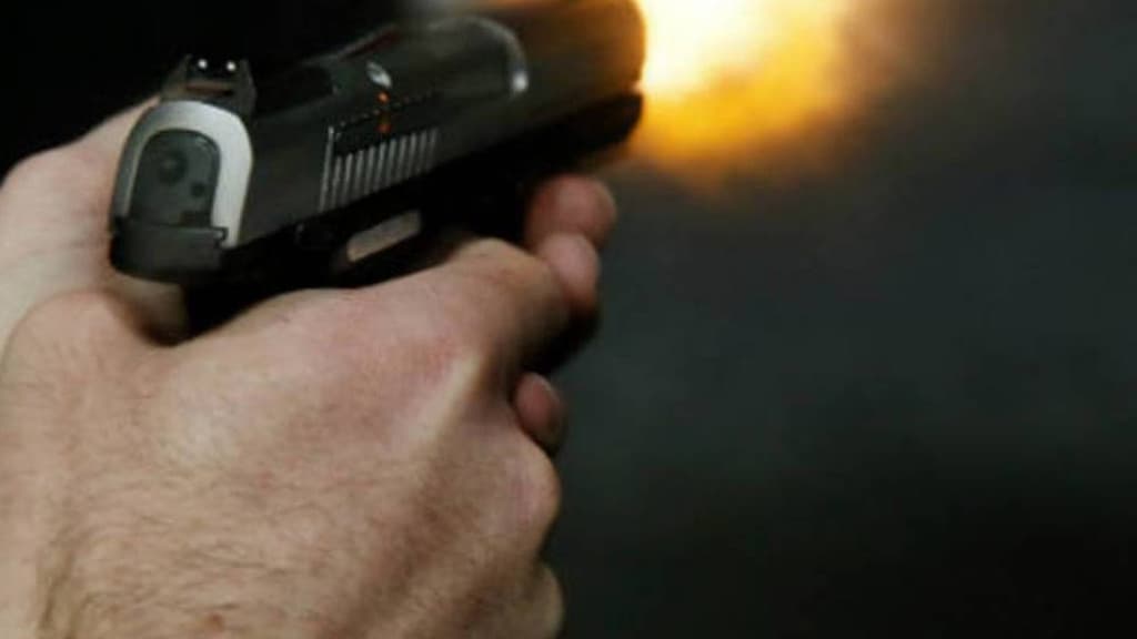 Frentista é baleado após assalto a posto de combustível em São José