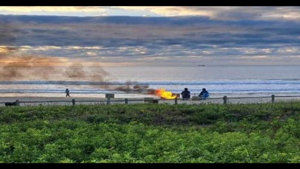 Dois homens são presos após queimar lixeira em praia de SC