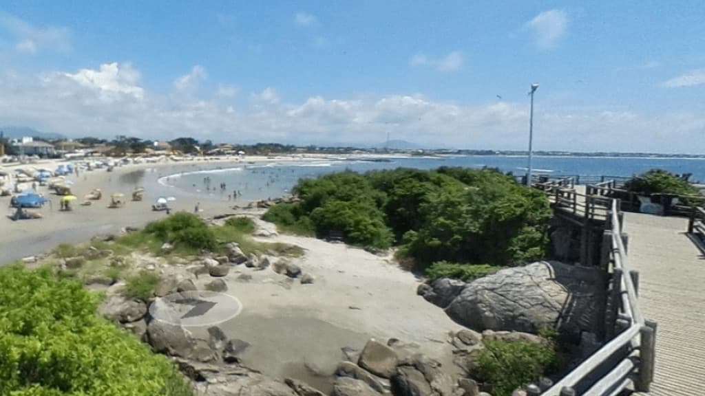 Homem morre ao tentar virar mortal em praia de SC