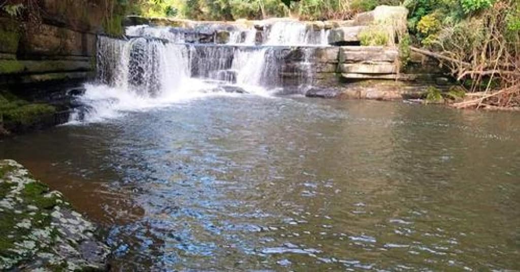 Jovem de 24 anos morre afogado após entrar em cachoeira