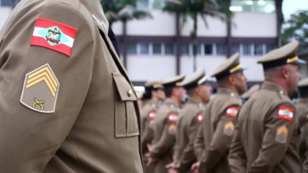 Participação de policial-professor em questões para concurso da PM causa polêmica