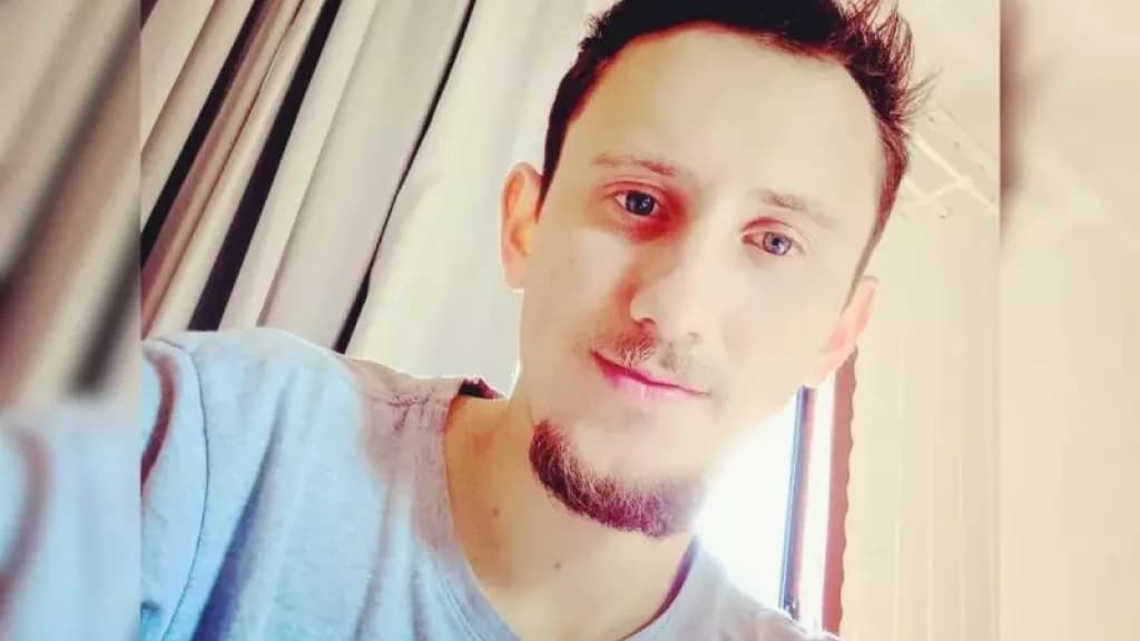 Jovem morre após sofrer mal súbito durante partida de futevôlei entre amigos