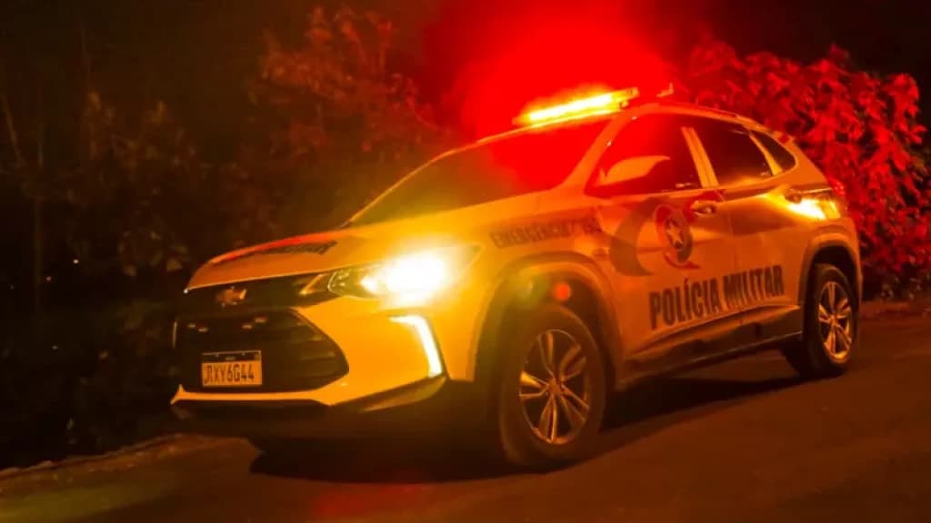 Homem é morto com tiro na cabeça em banheiro de bailão