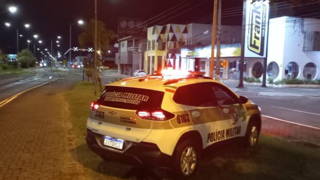 Homem suspeito de furto tem dedo amputado por criminosos