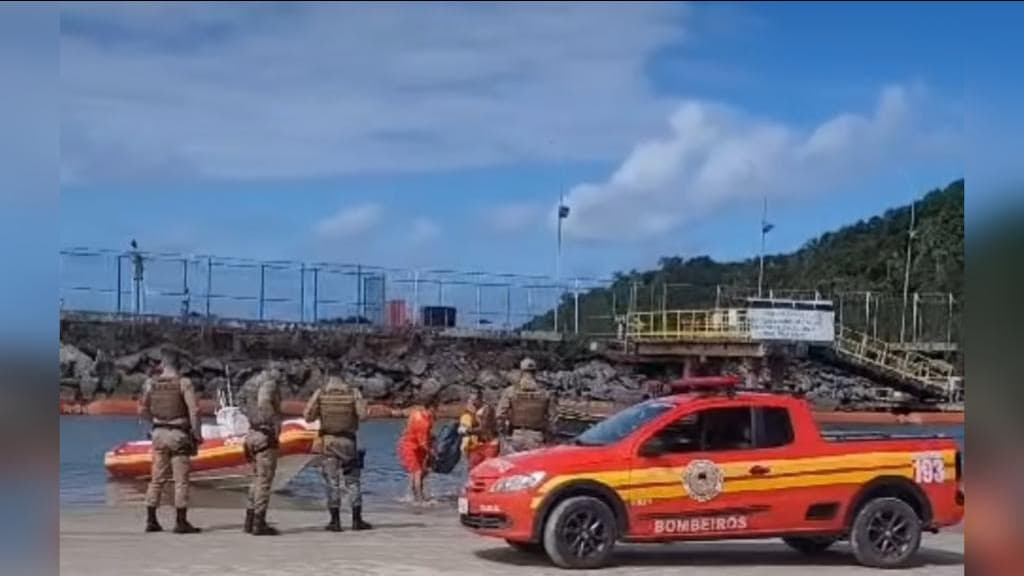 Corpo de homem é encontrado boiando em praia de São Francisco do Sul