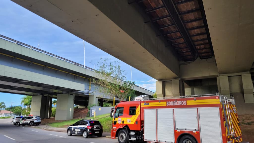 Criminoso morre ao tentar furtar fiação elétrica em Florianópolis