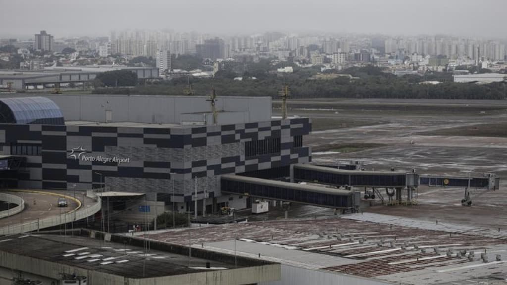 Aeroporto de Porto Alegre já tem data para reabertura