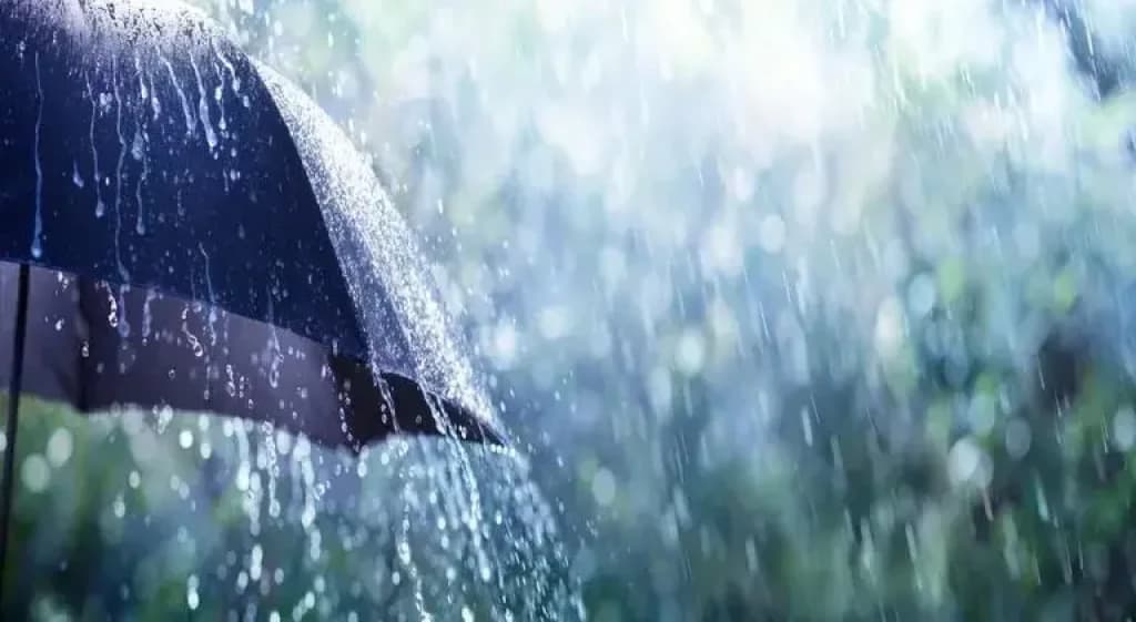 Calor e frente fria formam temporais em SC
