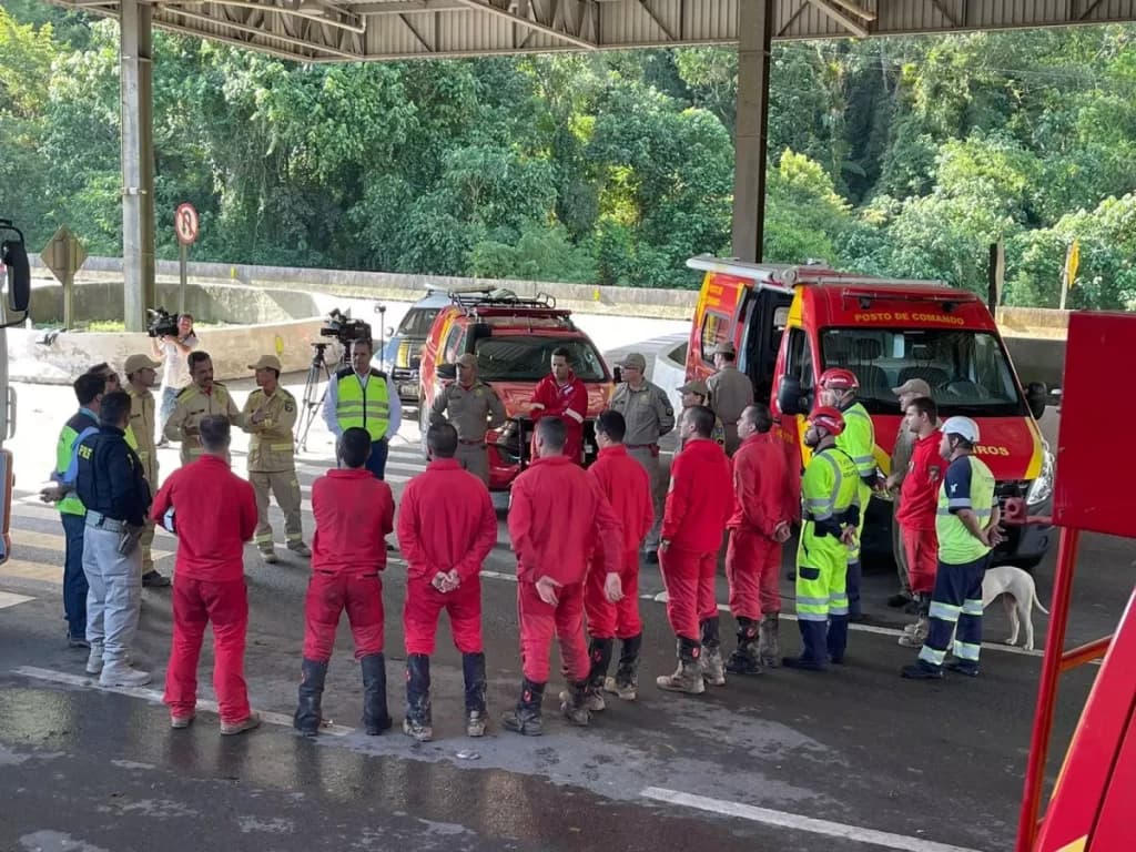 Buscas por novas vítimas são encerradas após deslizamento na BR-376